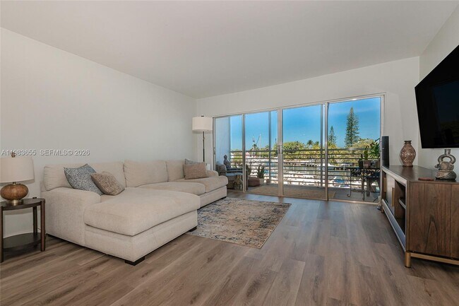 Building Photo - 2731 NE 14th Street Causeway