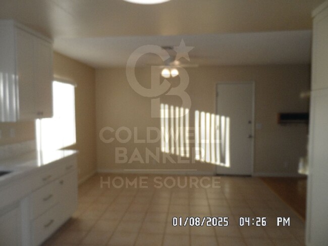 Building Photo - 3 Bedrooms, 2 Bathrooms, 1341 sq. ft.2 Car...