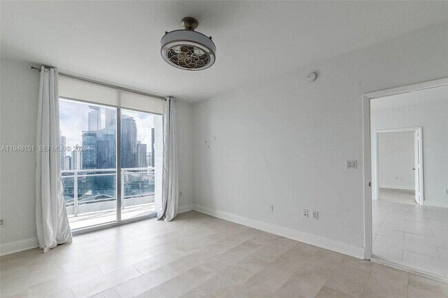 Building Photo - 90 SW 3rd St