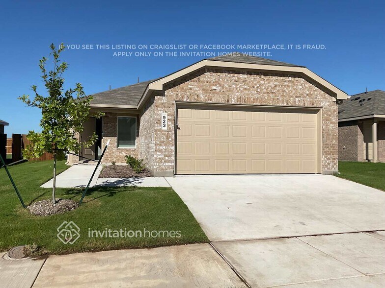 Primary Photo - 923 Carrick Dr