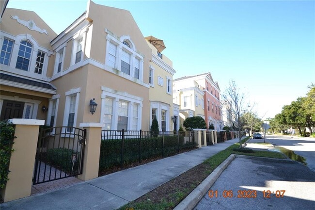 Building Photo - 2405 Victoria Gardens Ln