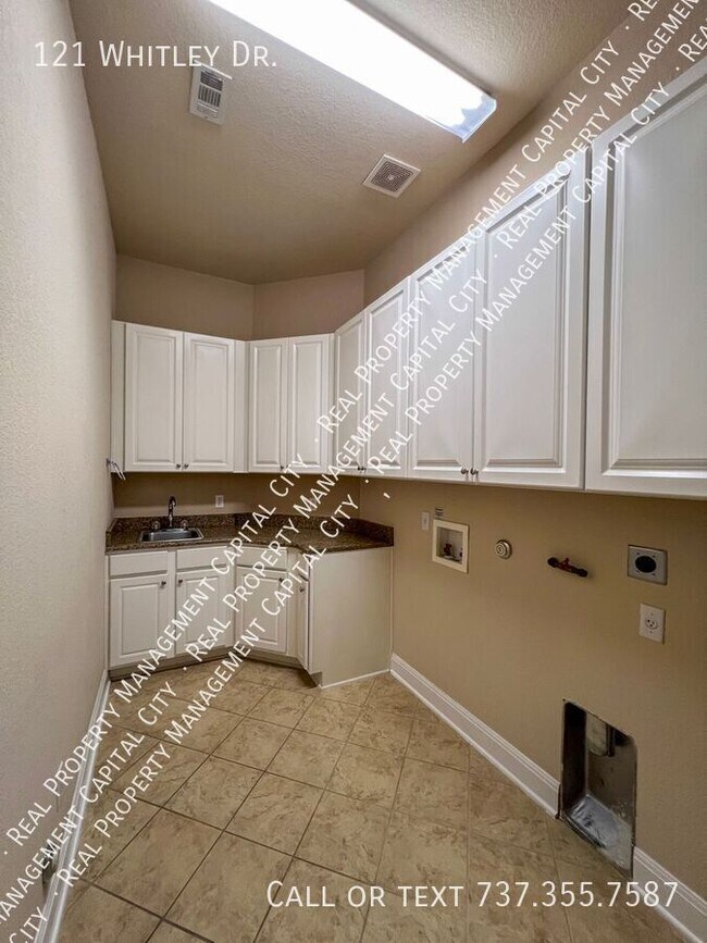 Building Photo - 121 Whitley Dr
