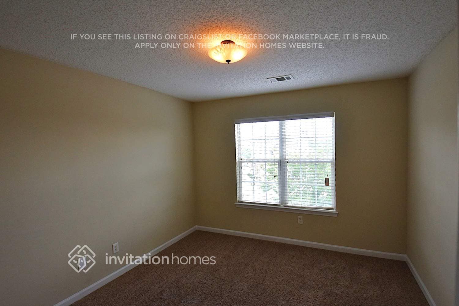Building Photo - 6000 W Rosie Ln SE