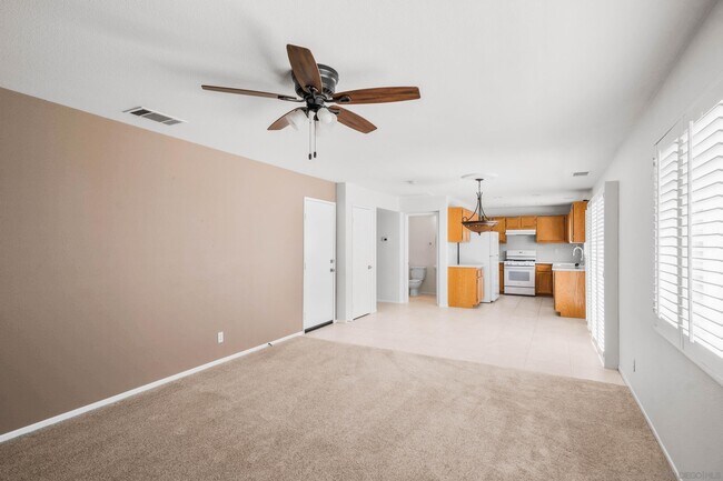 Building Photo - 42028 Pine Needle St