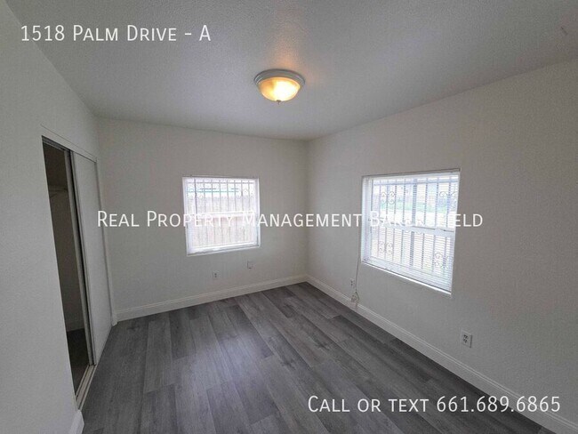 Building Photo - 1518 Palm Dr