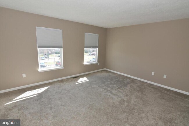 Building Photo - 311 Willowbrook Ct