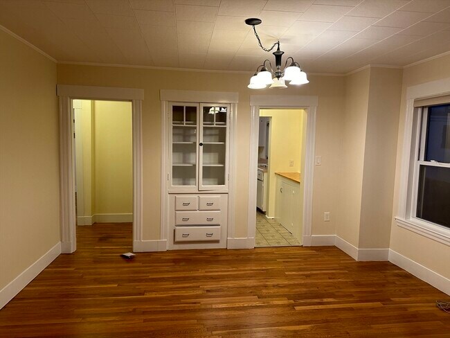 Building Photo - 44 Morton St