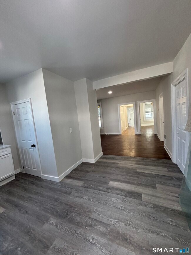 Building Photo - 509 Ogden St