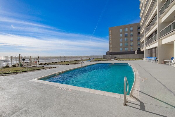 Building Photo - 15002 Windward Dr