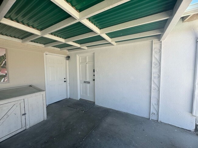 Building Photo - 373 Wawona Ave