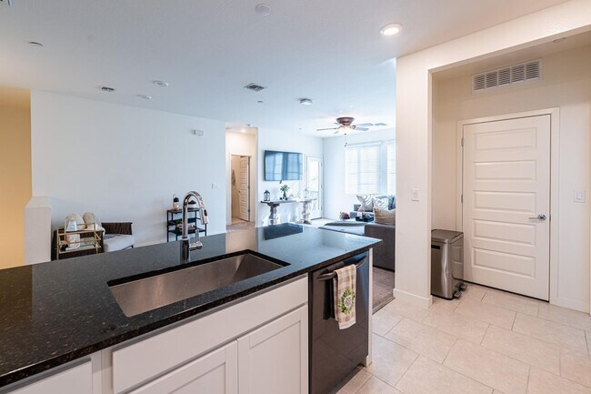 Building Photo - 2750 S Voyager Dr