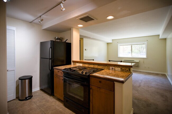 kitchen/livingroom - 1700 County Road 203
