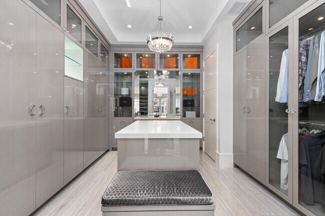 Building Photo - 863 Enfield St