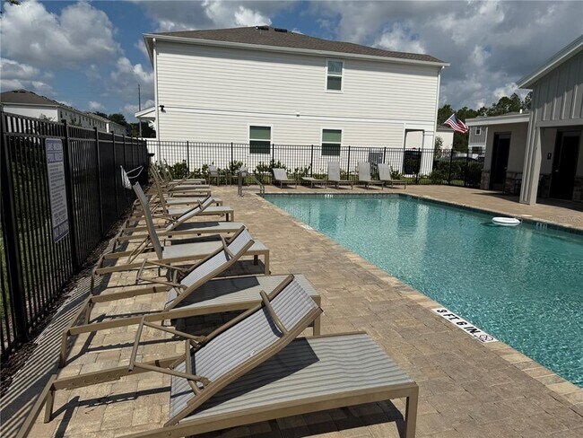 Building Photo - 7489 Stone Crk Trl