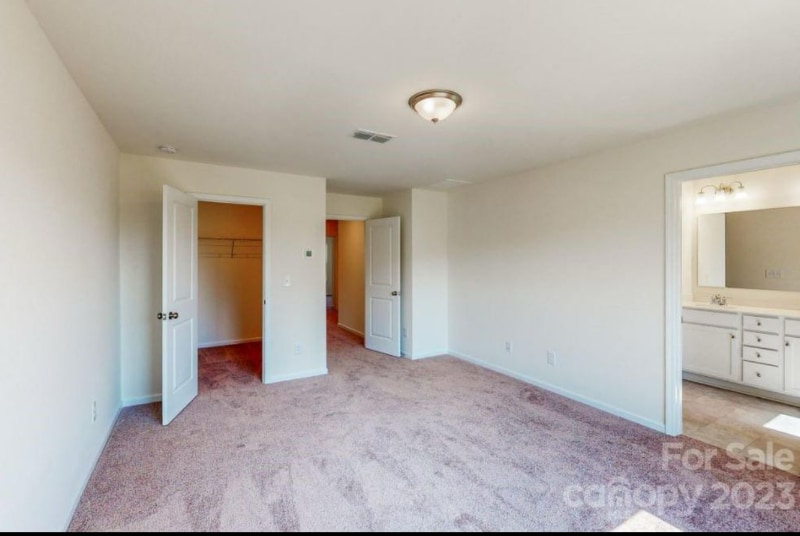 Building Photo - 5211 Maynard Hl Dr