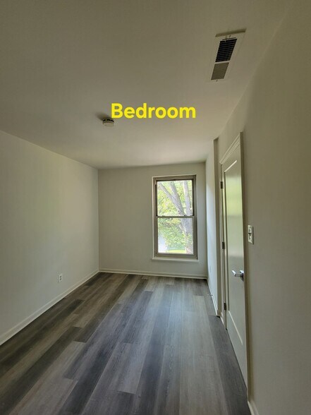 Building Photo - 3332 Woodburn Village Dr