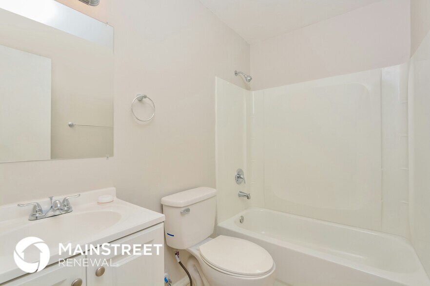 Building Photo - 2931 Surf Dr