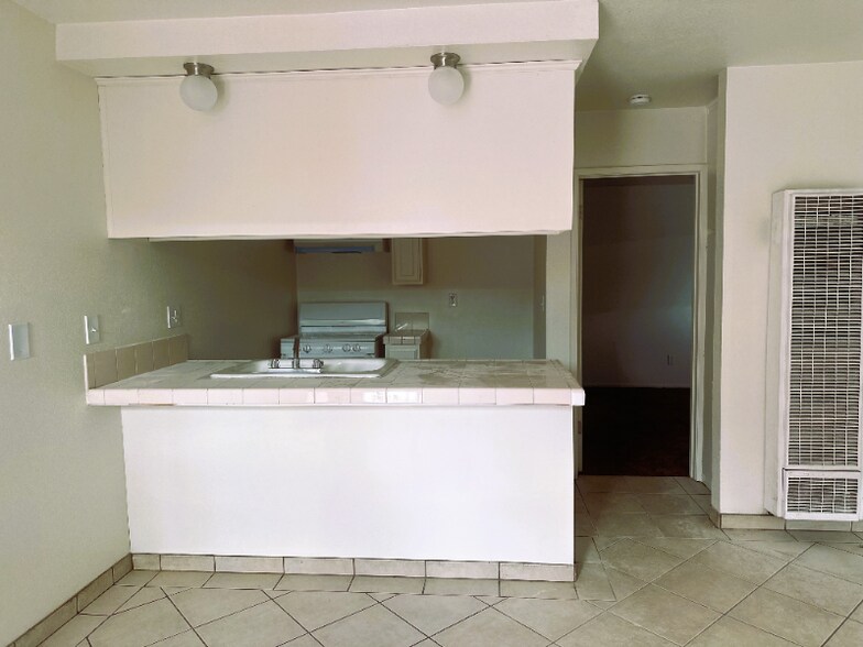 Building Photo - 149 W Buena Vista St
