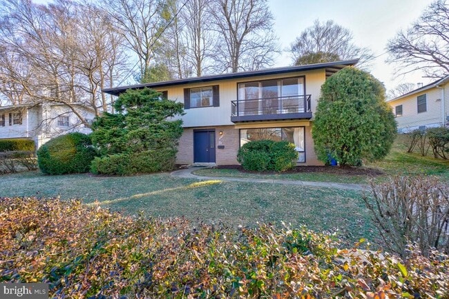 Building Photo - 13701 Arctic Ave