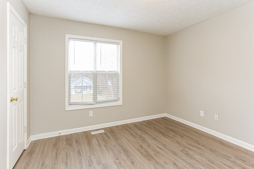 Building Photo - 304 Mary Alice Dr