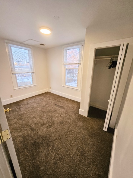 Building Photo - 142 Washington St