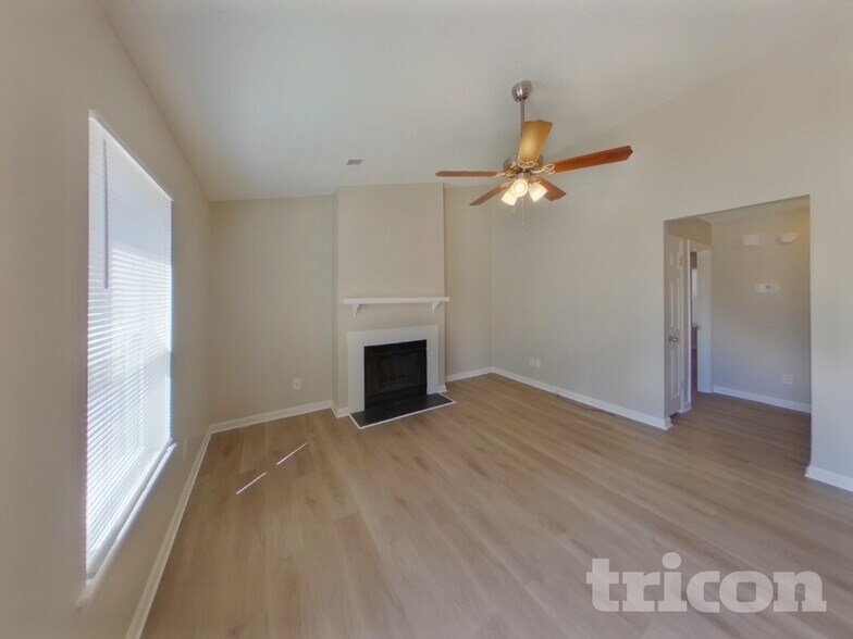 Building Photo - 217 Westport Dr