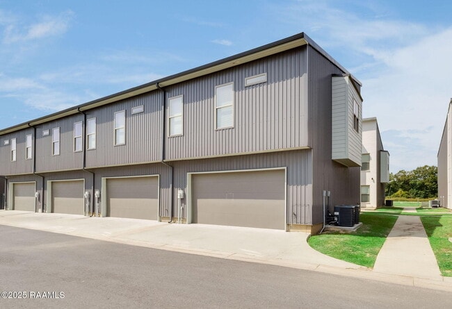 Building Photo - 112 Gadwall Dr