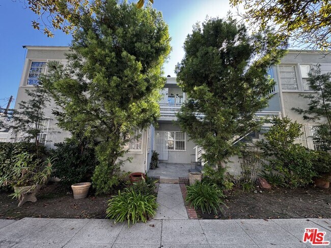 Building Photo - 1242 Edris Dr