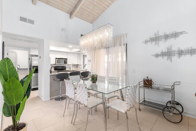 Building Photo - 46642 Arapahoe Cir