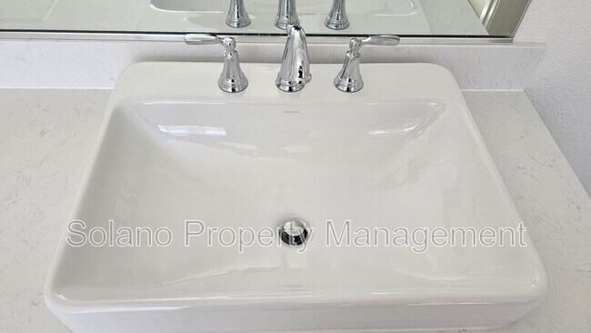 Building Photo - 1317 Essence Ln