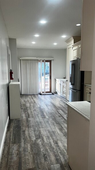 Shared Kitchen - 127 S Burnett St