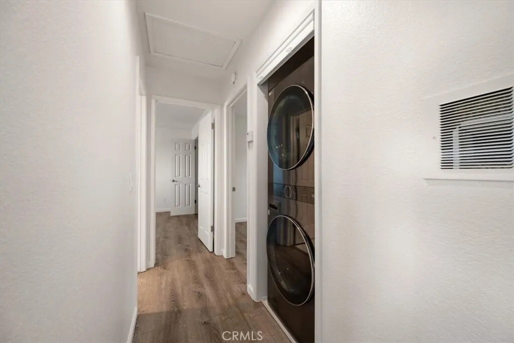 Building Photo - 1084 Baden Ave