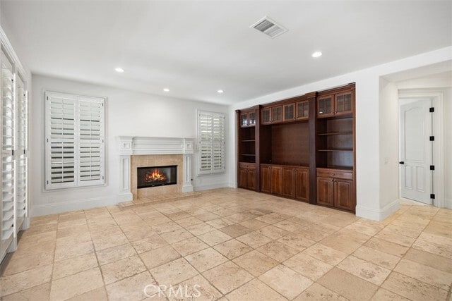 Building Photo - 17 Colonial Dr