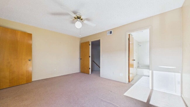 Building Photo - 9479 Tara Cay Ct