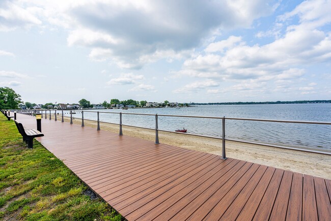 Building Photo - 35 Lipman Pl