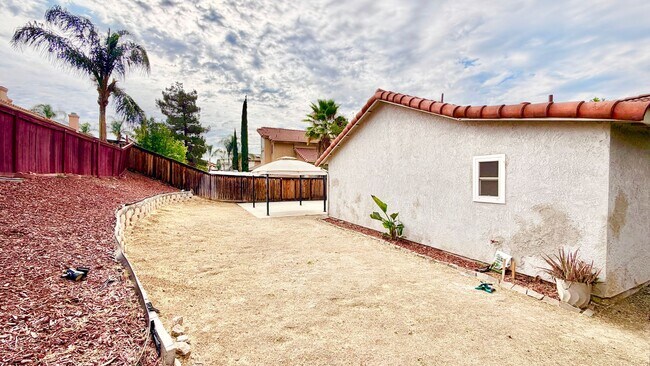 Building Photo - Recently updated Single-Story Home in the lovely community of Wildomar!