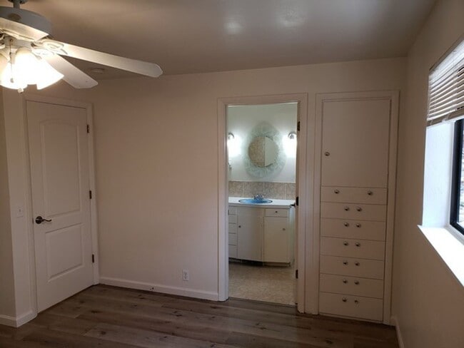 Building Photo - Three Bedroom Home in Midtown District