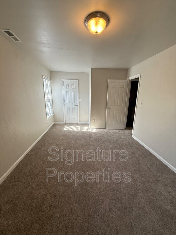 Building Photo - 508 Mulligan Dr