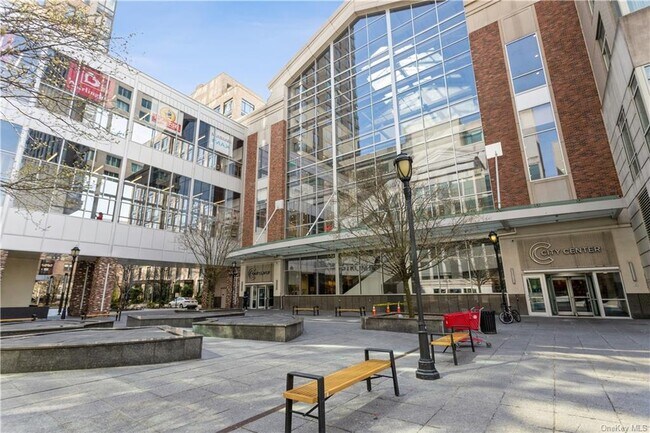 Building Photo - 10 City Pl