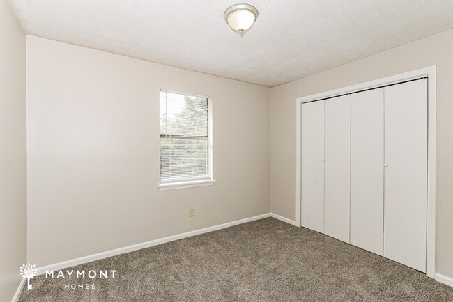 Building Photo - Inviting 3-Bedroom Home