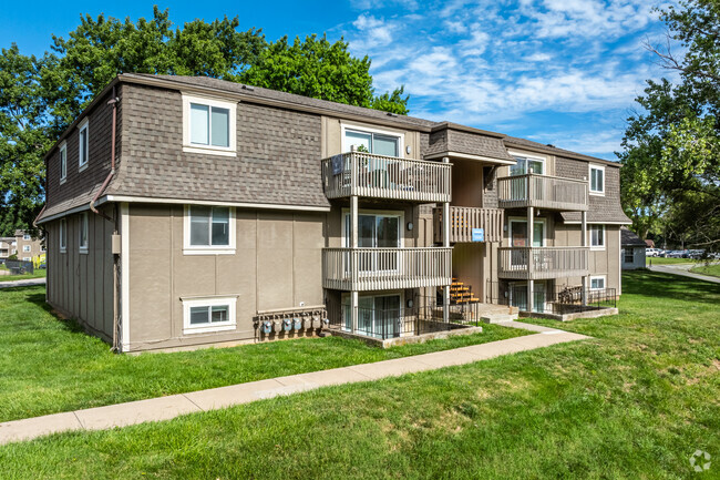 Concord Square Apartments - Concord Sq Apartments