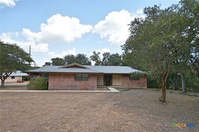 Building Photo - 788 Mary Preiss Dr