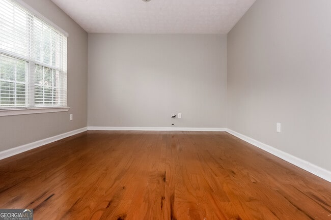 Building Photo - 70 Fairwoods Ct