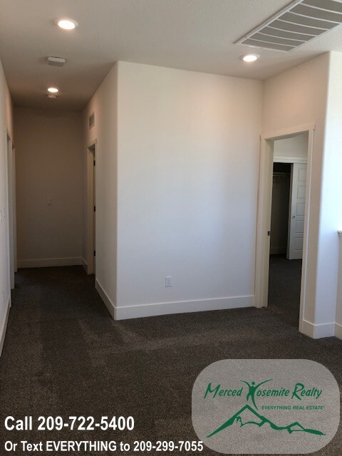 Building Photo - Must see!  Apply to schedule a viewing.