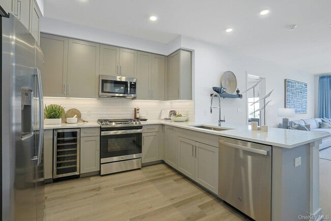 Building Photo - 5105 Lucy Ct