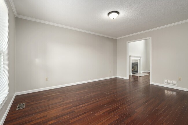 Building Photo - 2236 Sunleaf Ct