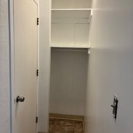 Building Photo - 615 Olive Ln
