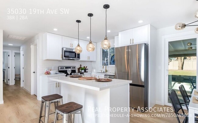 Building Photo - 35030 19th Ave SW