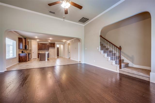 Building Photo - 5901 Longmont Dr