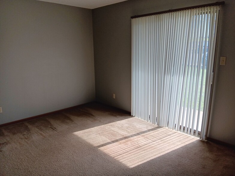Building Photo - 222 Timber Ridge Dr